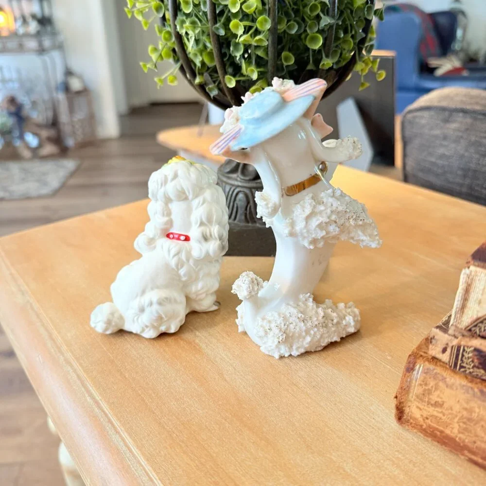 ❌SOLD❌1950s Josef Originals Ceramic Poodle with spaghetti poodle friend - Picture 9 of 16